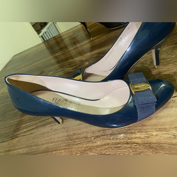 Ferragamo heels - Picture 3 of 14